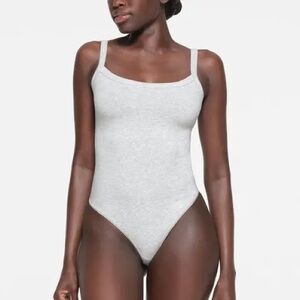SKIMS Bodysuit - XS